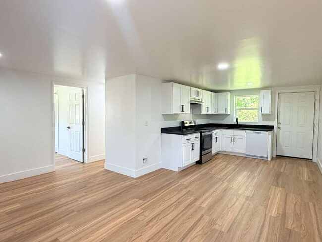 Building Photo - 257 New Hampshire St