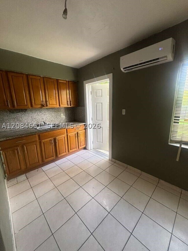Foto del edificio - 1167 NW 112th St