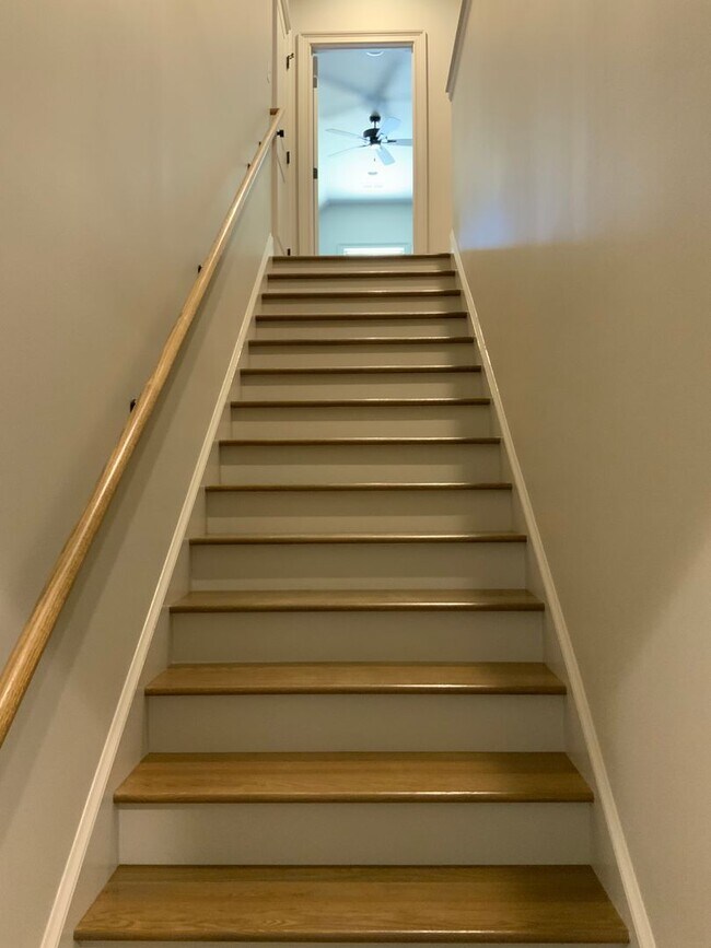 Foto del edificio - Great 4 BR Rental in Oxford January 2024