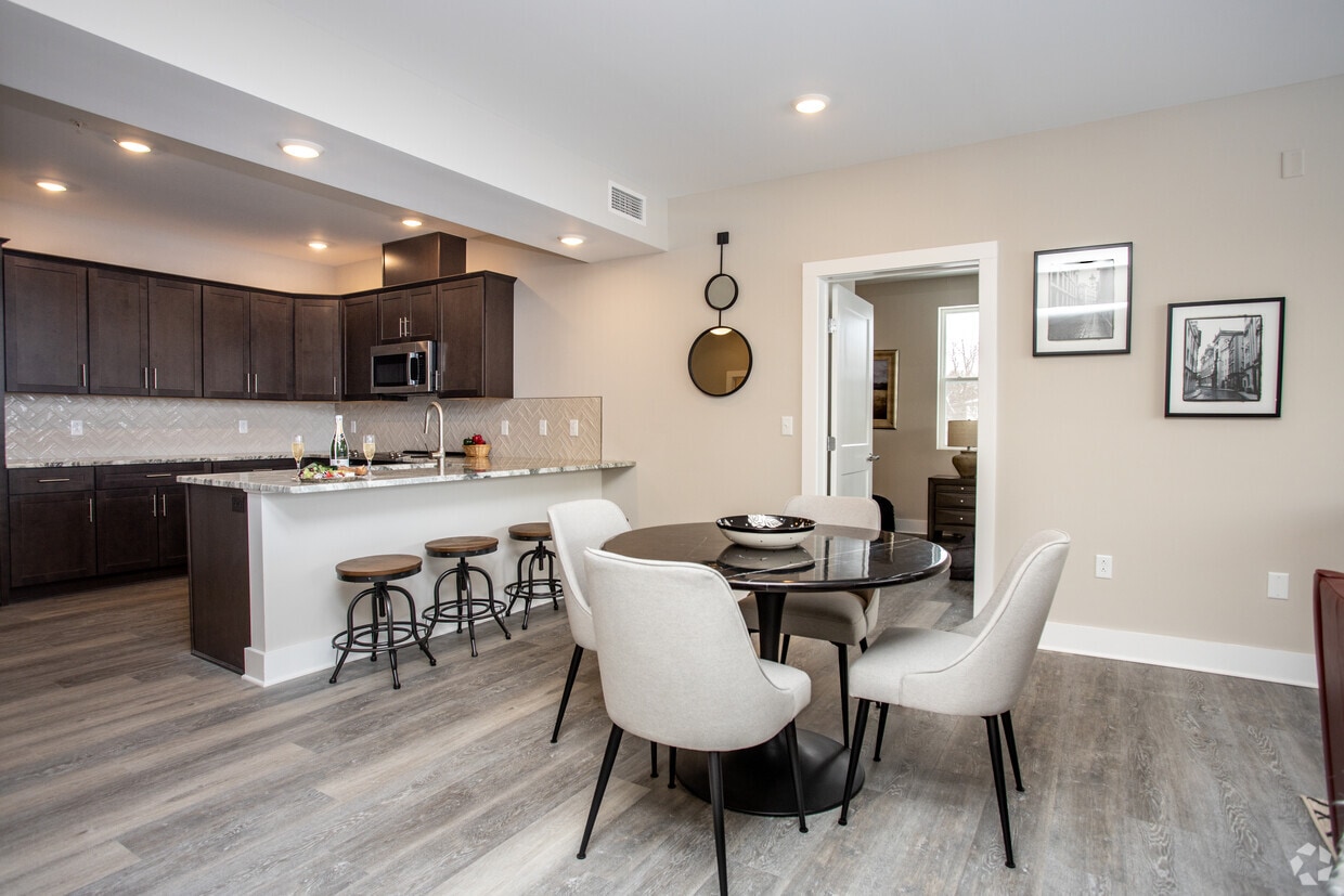 Dining Area 2BR, 2BA-1288SF - Tumblerock Luxury Apartments