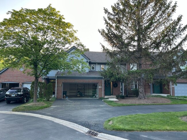 Building Photo - 149 Easton Pl