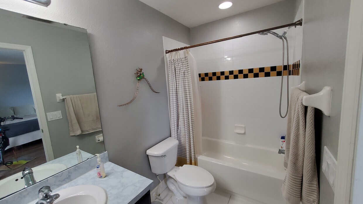 Building Photo - 6439 New Independence Pky