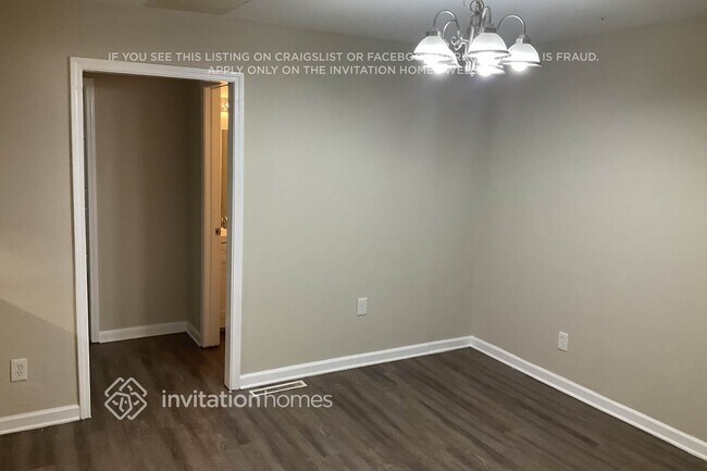 Foto del edificio - 2407 Cresta Dr