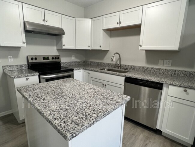 Building Photo - 809 Spring Valley Dr