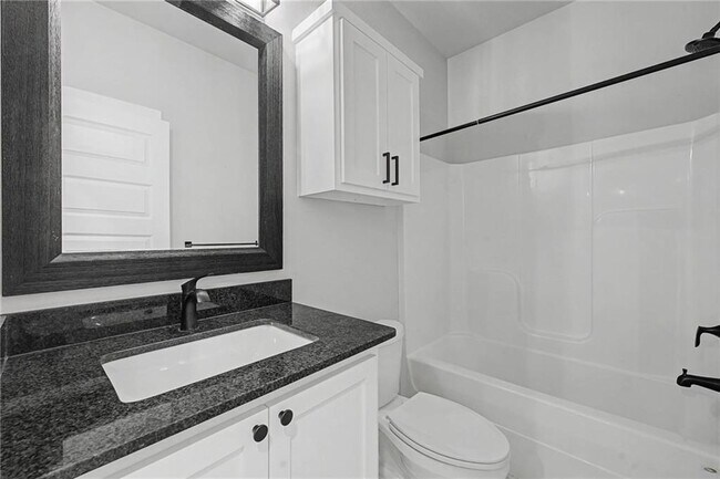 Foto del edificio - 2 Creetown Ln