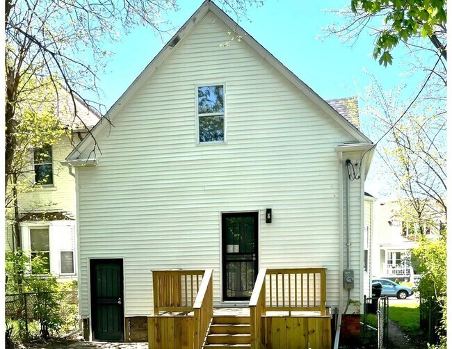 Foto del edificio - 7520 Hanover Ave