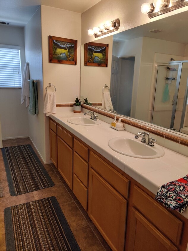 Building Photo - 309 Quail Cir