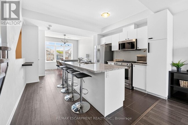 Building Photo - 5078 Serena Dr