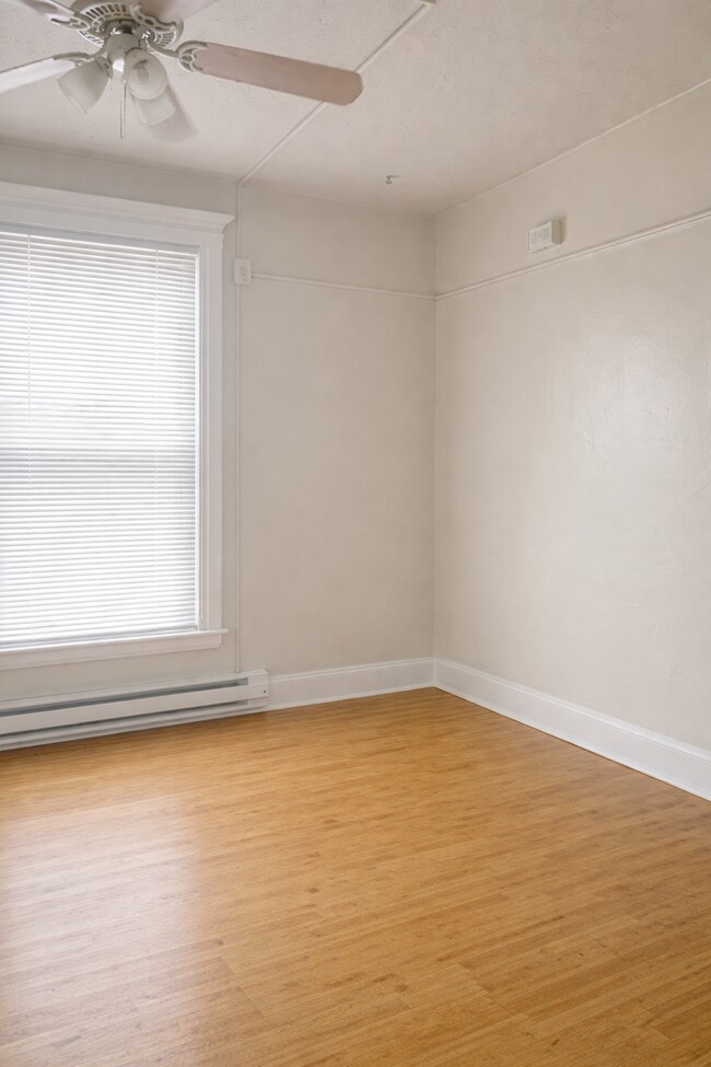 Building Photo - 843-SUM