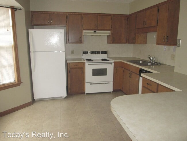 Building Photo - 2 br, 1 bath House - 1036 Sybil Drive