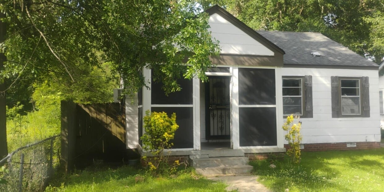 Primary Photo - 284 Redwood Ave