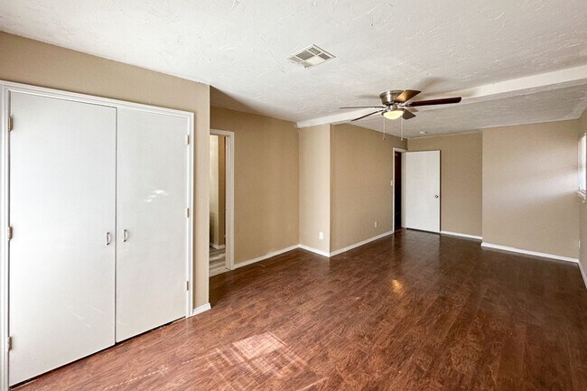 Foto del edificio - 972 NW 5th St
