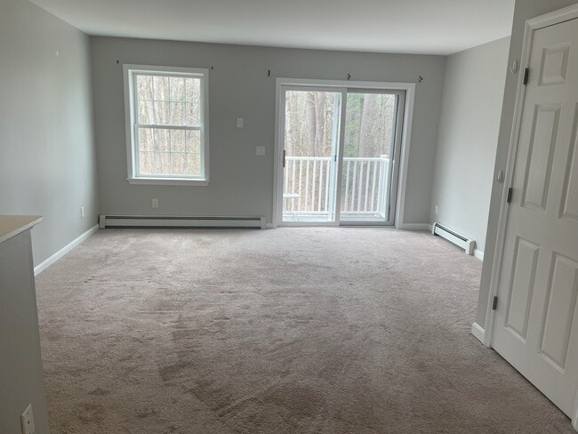 Building Photo - 1029 S Mammoth Rd