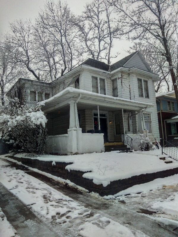 Foto principal - 845 W Main St