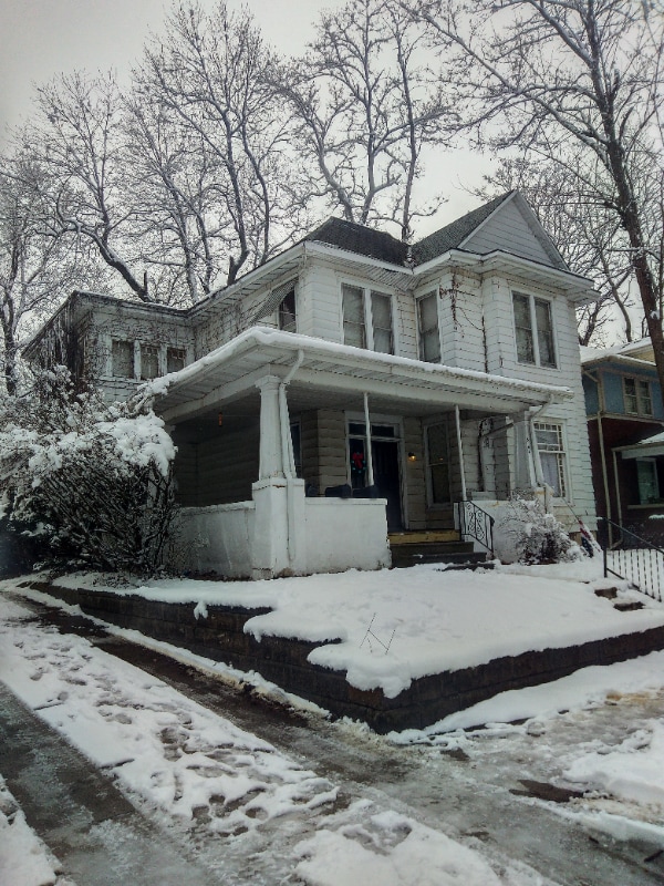 Primary Photo - 845 W Main St