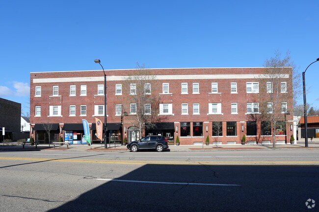 Building Photo - 788-798 N Main St