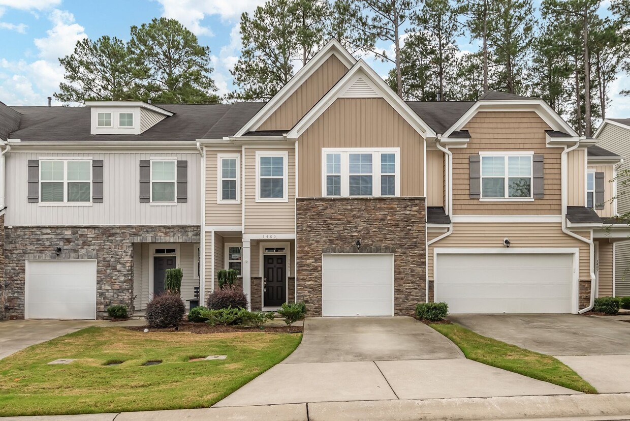Primary Photo - Excellent location near Southpoint Mall & ...