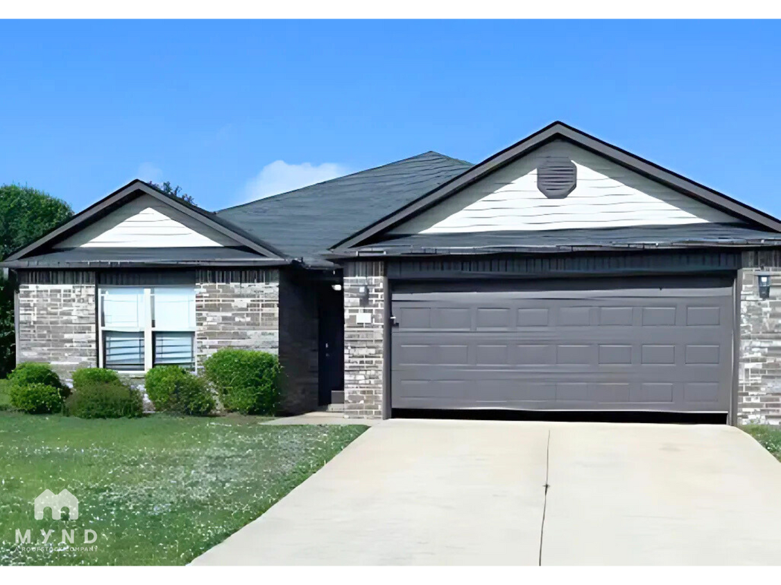 Primary Photo - 17 Bristol Dr