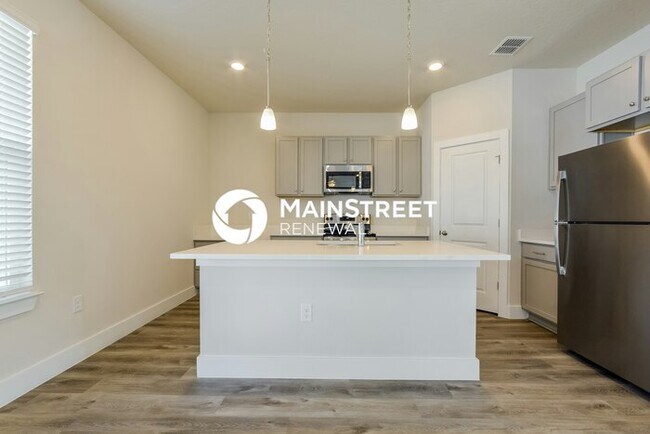 Building Photo - 4 Bedroom Pet-Friendly Home in Deland, FL ...