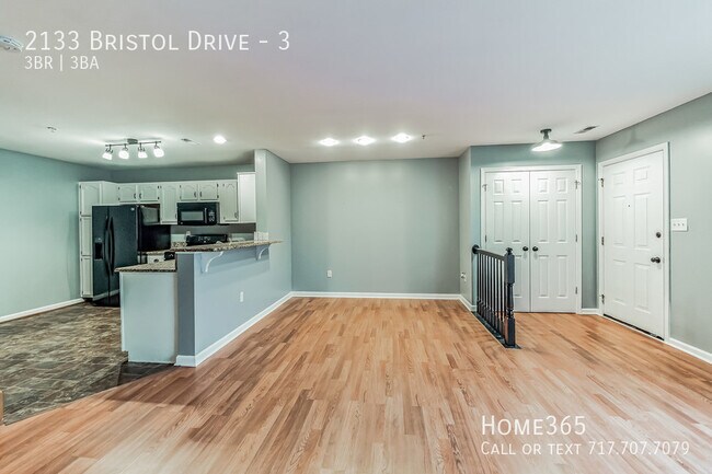 Foto del edificio - Three Bedroom Townhome Avington Park Commu...