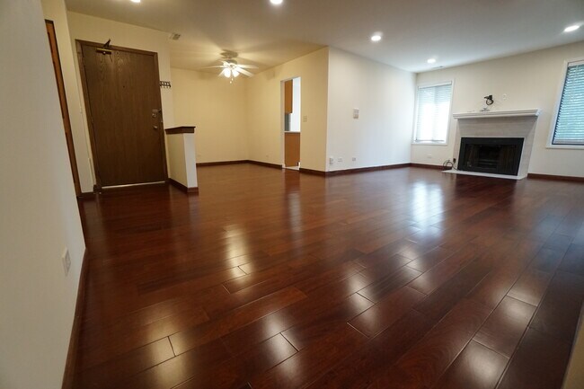 Foto del edificio - 6237 Trinity Dr