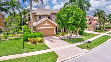 Building Photo - 3483 Collonade Dr