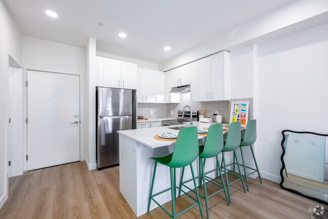 1BR, 1BA - Kitchen - Floren