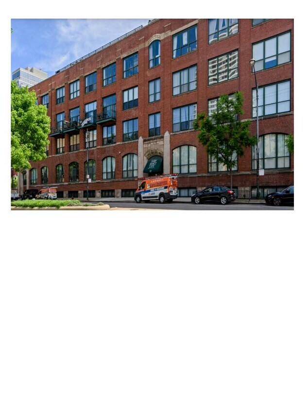 Primary Photo - 1727 S Indiana Ave