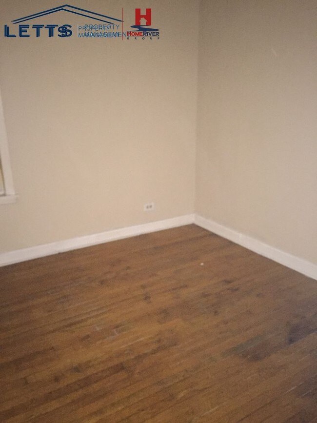 Foto del edificio - 7653 S Dobson Ave