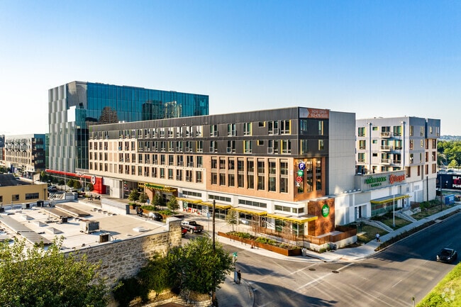 Building Photo - Residences at Saltillo