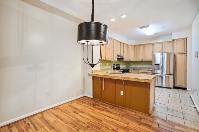 Building Photo - 16200 Penterra Way