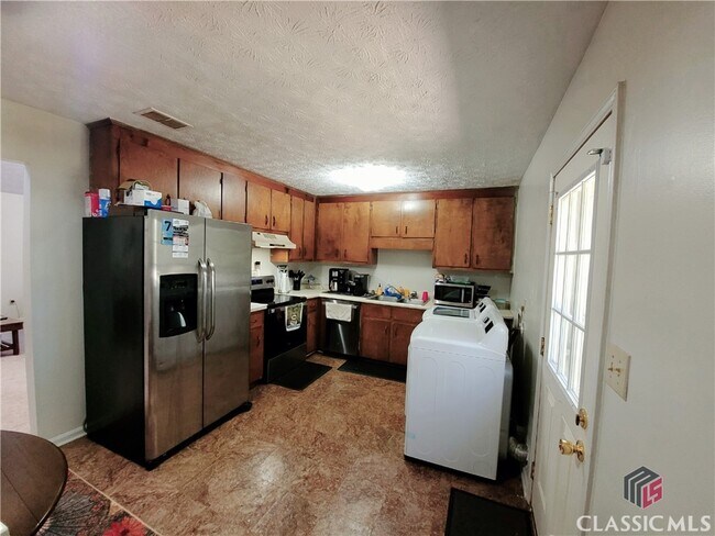 Building Photo - 340 Timothy Rd