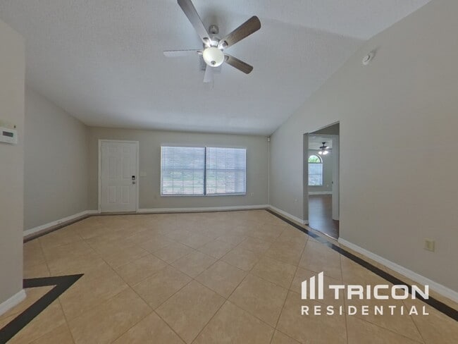 Building Photo - 6050 Fall River Dr