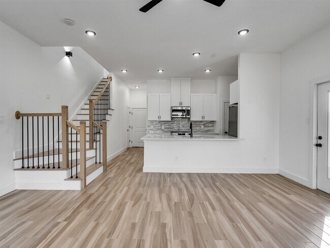 Foto del edificio - 4421 Reed Rd