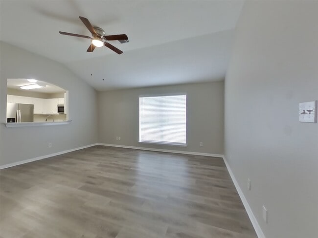 Foto del edificio - 423 Lazy Ln