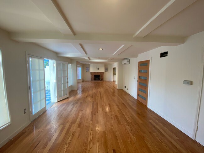 Foto del edificio - 2350 N Vermont Ave