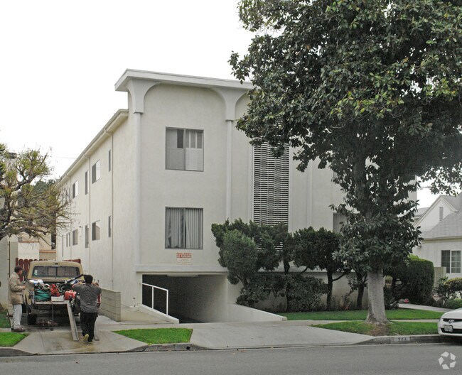 344 S Doheny Dr, Beverly Hills, CA 90211 Apartments in Beverly Hills