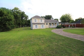 Building Photo - 7140 Dillon St