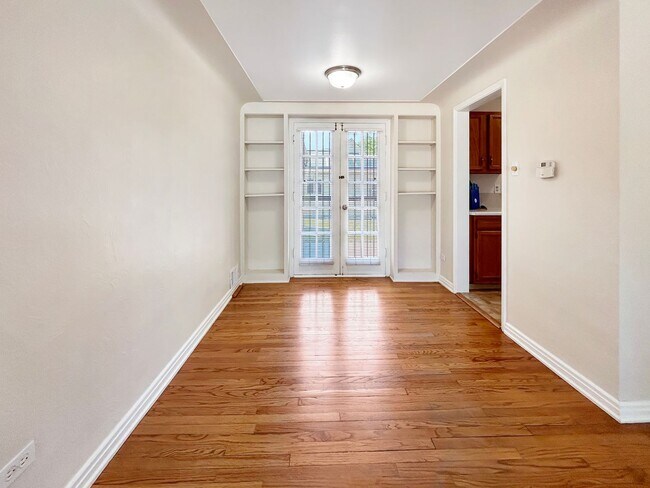 Foto del edificio - $0 DEPOSIT OPTION! UNIVERSITY PARK/DU, BEAUTIFUL RANCH HOME, 3 CAR GARAGE, HARDWOOD FLOORS, SOLAR...
