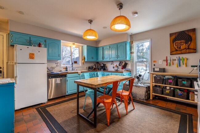 Foto del edificio - 706 East Stuart Street, Unit Green