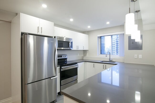 Building Photo - 3421 Rue Drummond