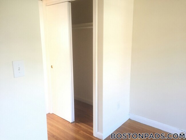 Foto del edificio - 109 Brainerd Rd