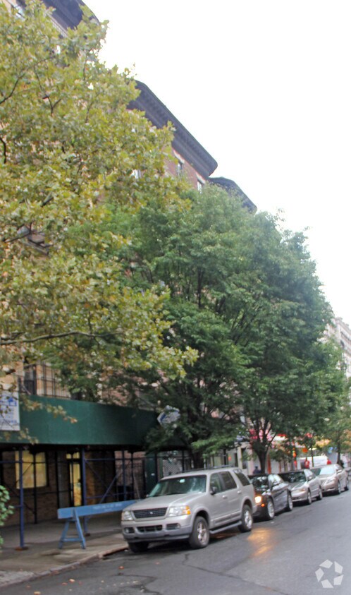 Foto del edificio - 122-132 Hamilton Pl