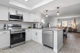 Building Photo - 1515 Huntington Ln