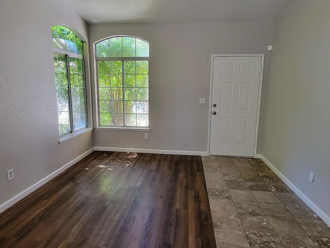 Building Photo - Back On The Rental Market Updated Cozy 4 B...