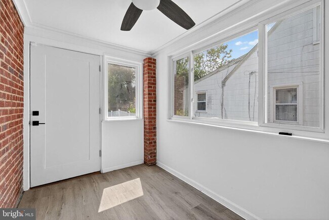 Foto del edificio - 5831 33rd Ave