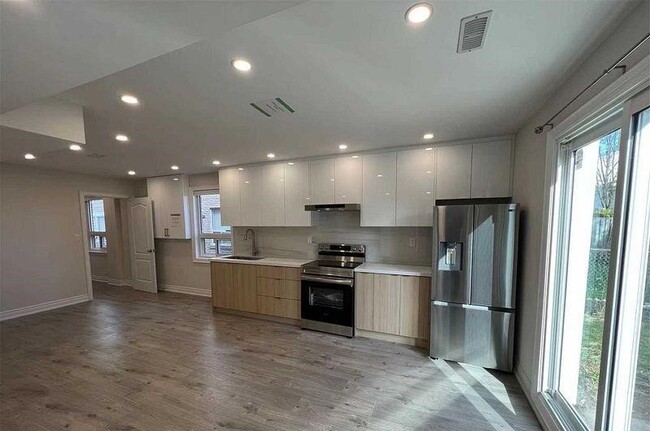 Building Photo - 92 Heatherside Dr