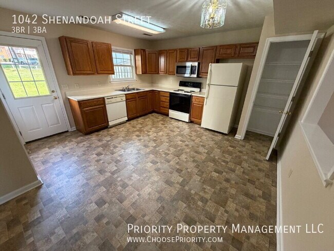 Foto del edificio - 1042 Shenandoah St
