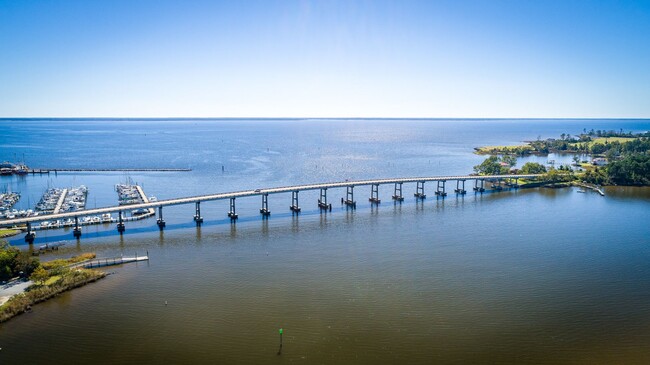 Foto del edificio - Nice waterfront condo