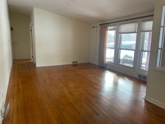 Foto del edificio - 842 Westwood Ave